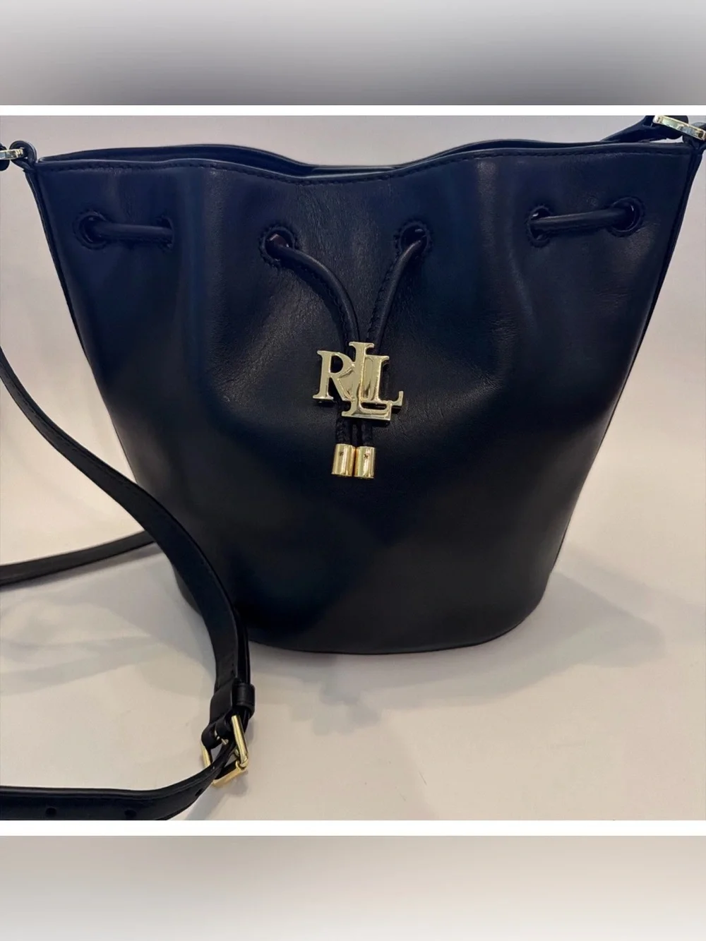 Ralph Lauren Women's Smooth Leather Medium Andie 19 Drawstring Bag Black $295